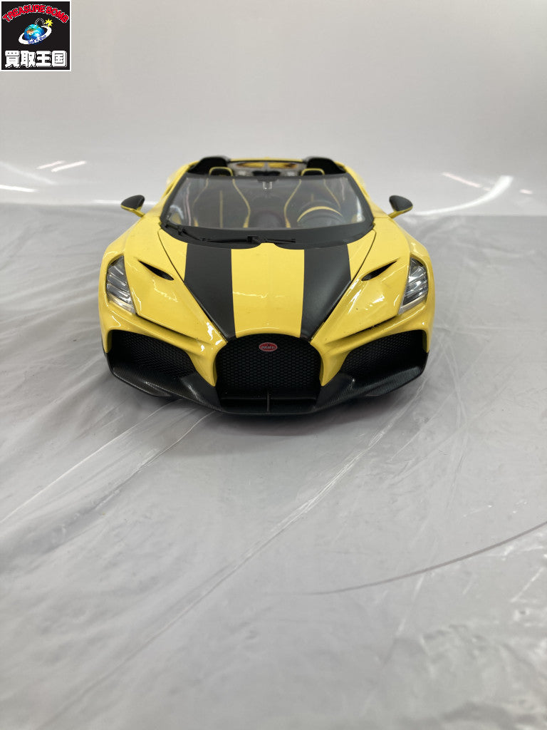 Bugatti Mistral Yellow 1/18 スケールカー
