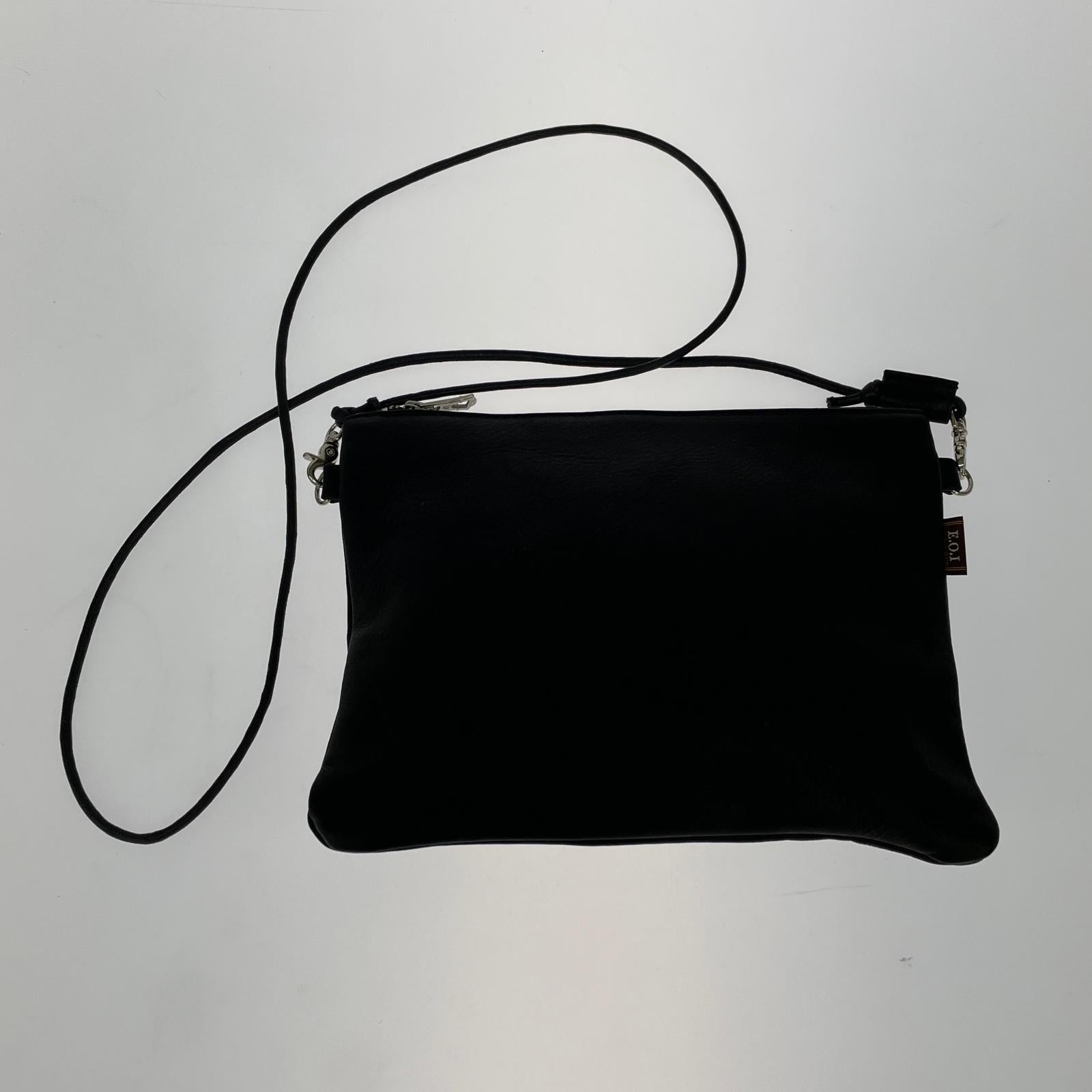 ショルダーバッグ WATER PROOF レザーバッグ ブラック