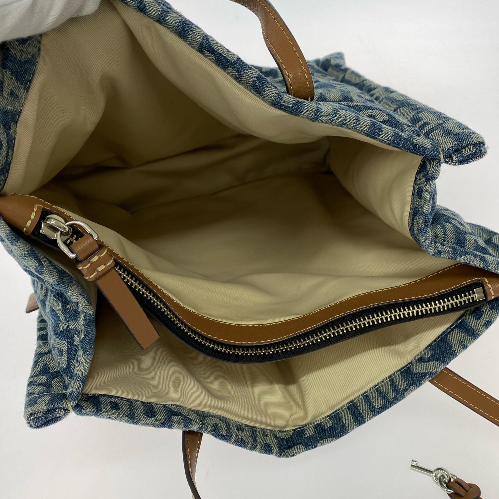 トートバッグ MARC JACOBS Washed Monogram Blue Denim Tote Bag