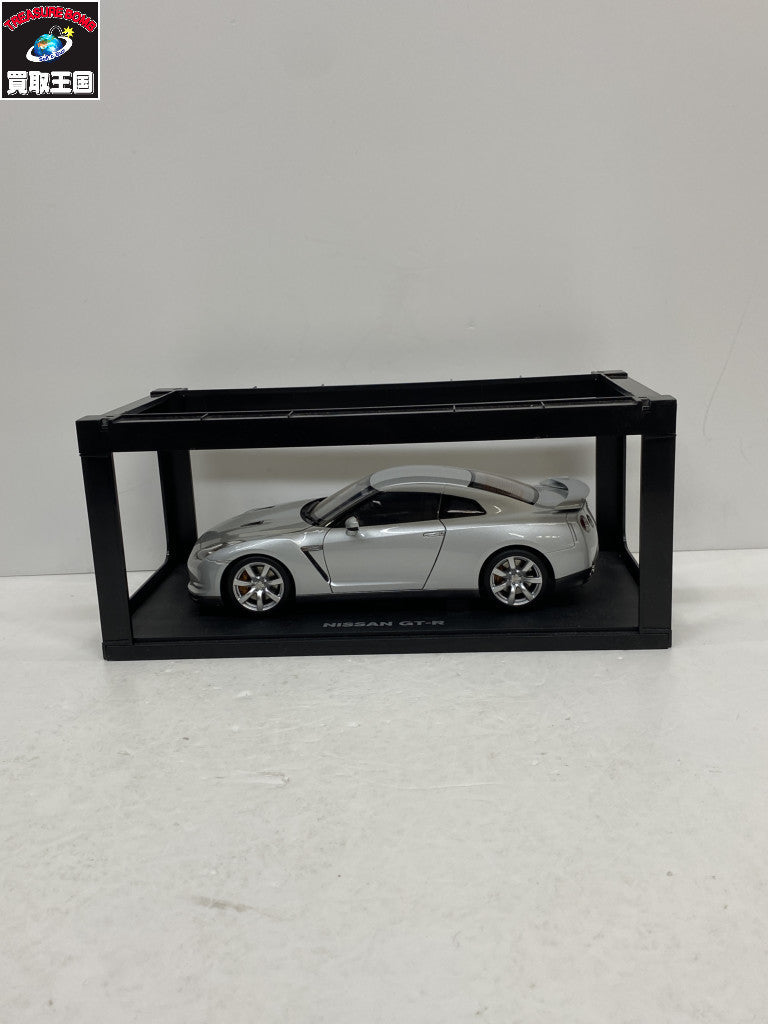 Autoart 1/18 GT-R R35 スケールカー