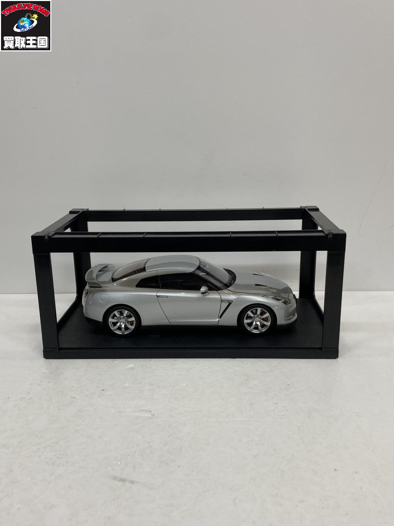 Autoart 1/18 GT-R R35 スケールカー