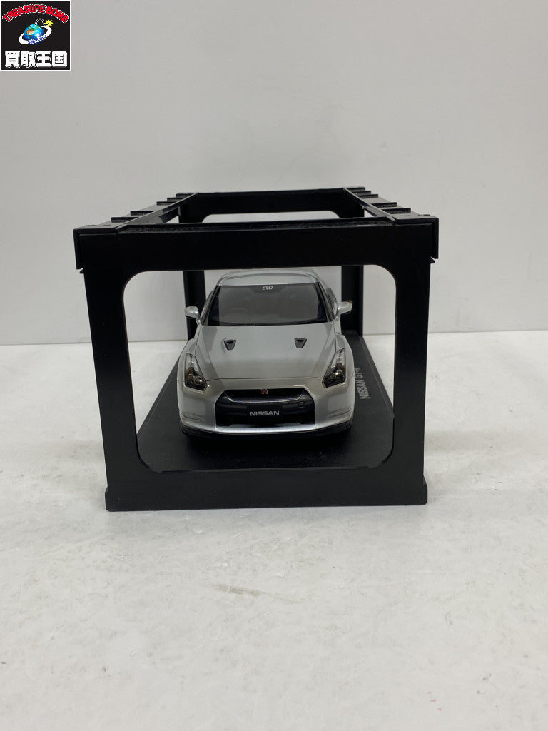 Autoart 1/18 GT-R R35 スケールカー