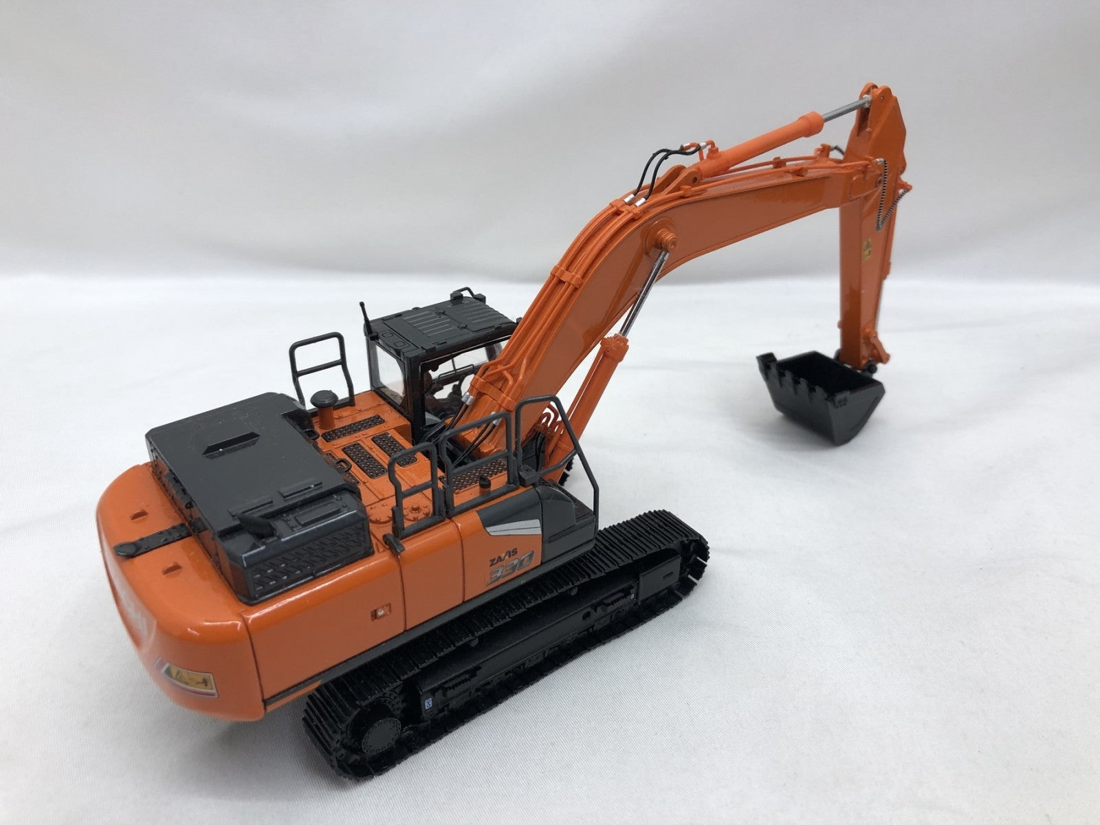 日立建機 1/50 ZAXIS330 ミニカーその他