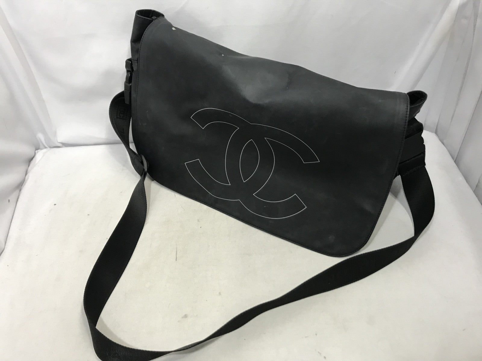 CHANEL ココマーク スポーツライン メッセンジャーバッグ 黒