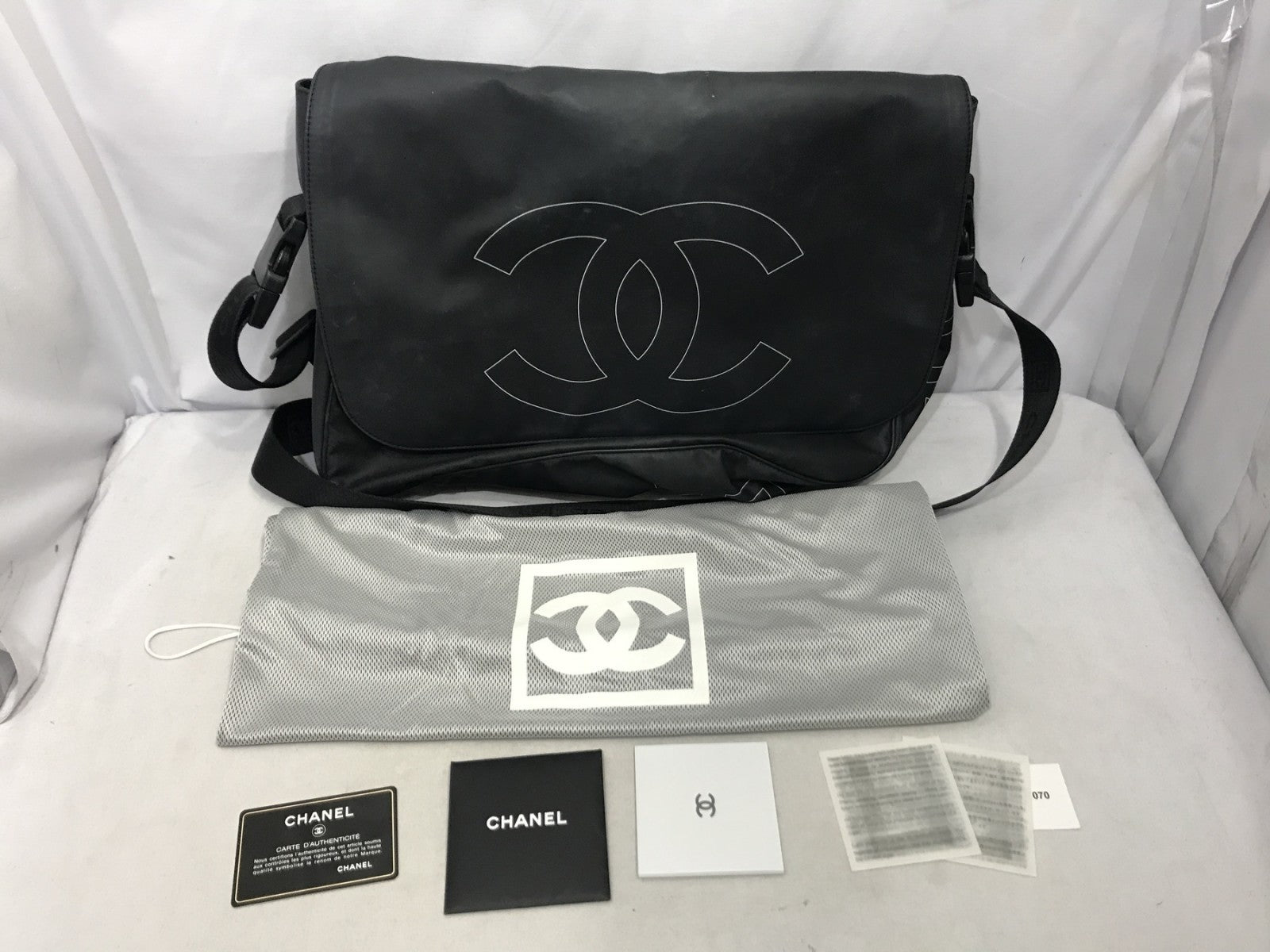 CHANEL ココマーク スポーツライン メッセンジャーバッグ 黒