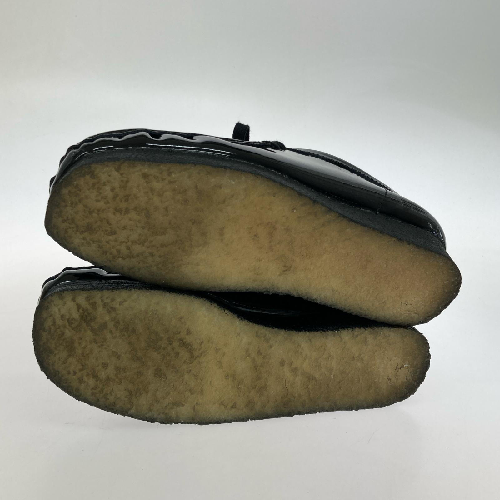 シューズ SUPREME/PATENT LEATHER WALLABEE/黒 ブラック
