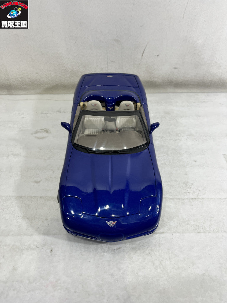 AUTOart 1/18 Chevrolet Corvette 2004 スケールカー