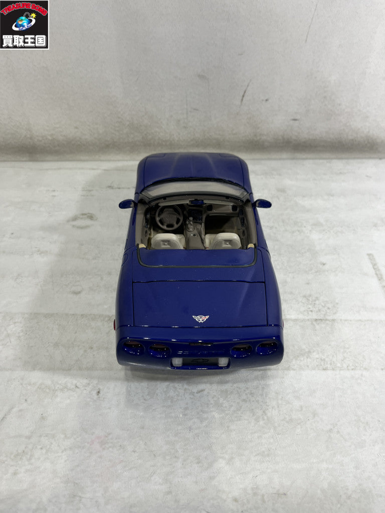 AUTOart 1/18 Chevrolet Corvette 2004 スケールカー