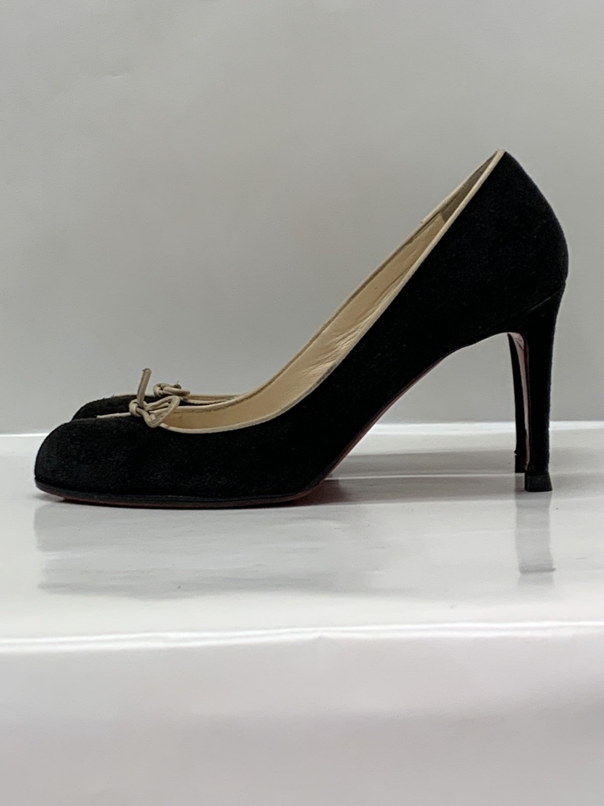 CHRISTIAN LOUBOUTIN パンプス