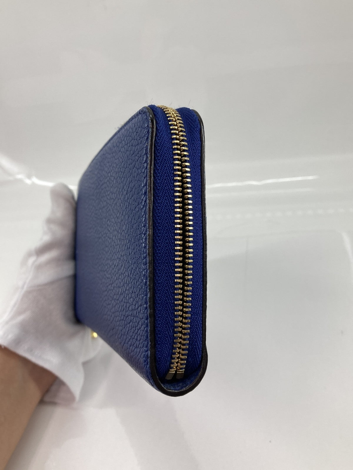 CELINE ラウンドジップ