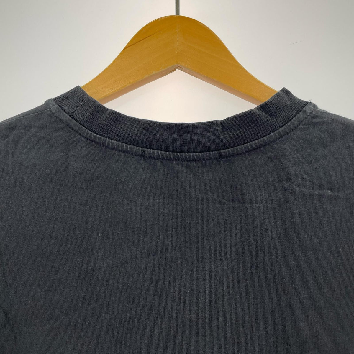半袖Tシャツ ペイントプリントロゴ 黒 (M) M ブラック