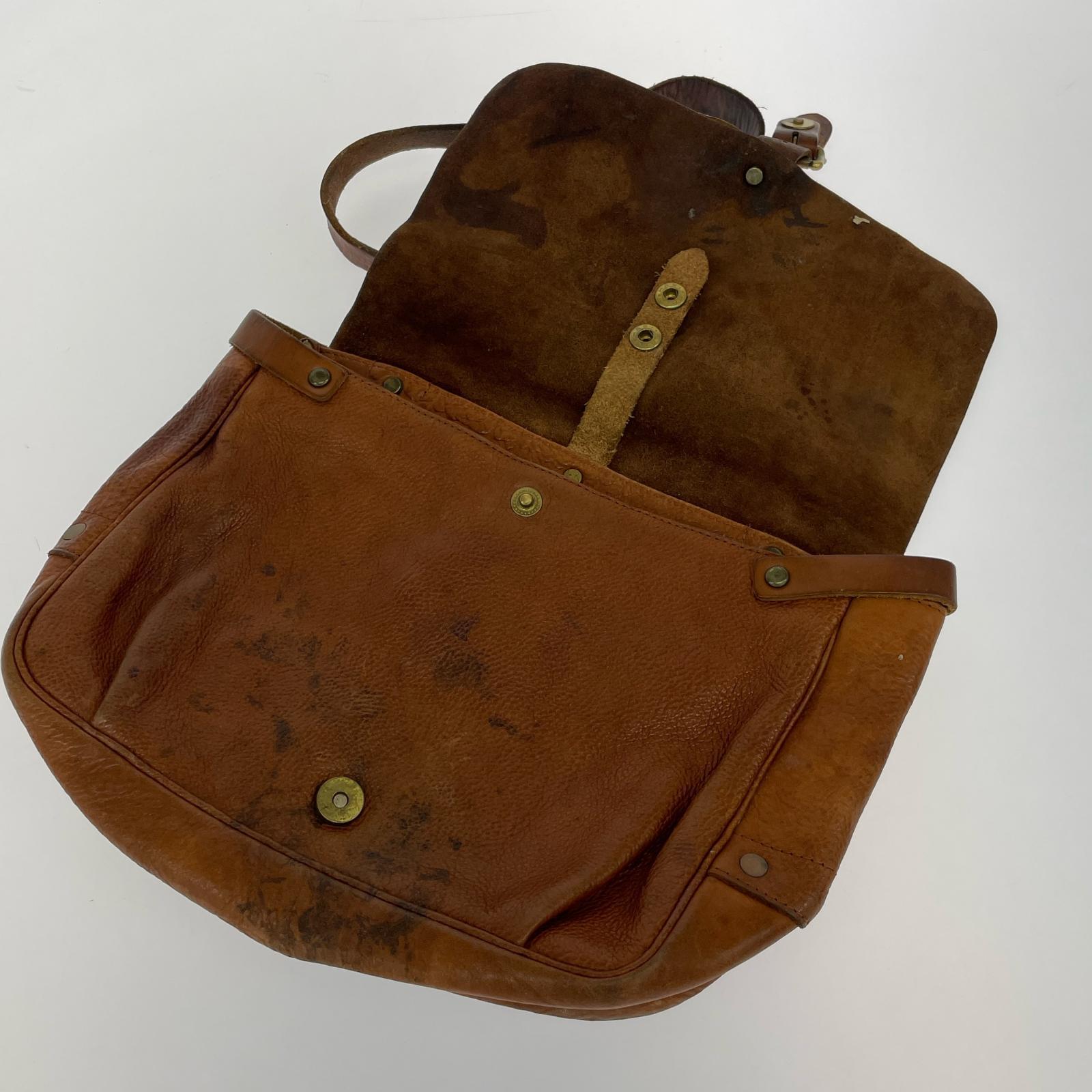 ショルダーバッグ LEATHER POSTMAN SHOULDER BAG ブラウン
