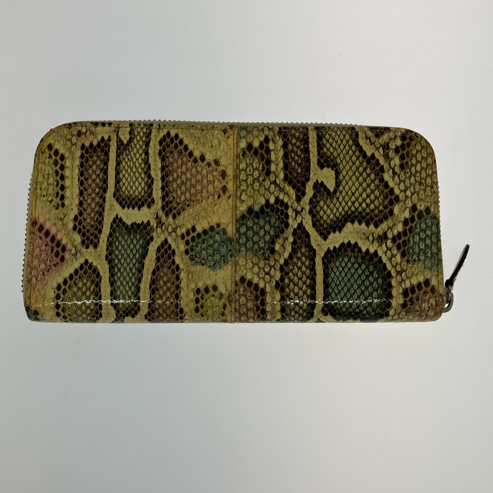 長財布 isola パイソン ラウンドファスナー長財布