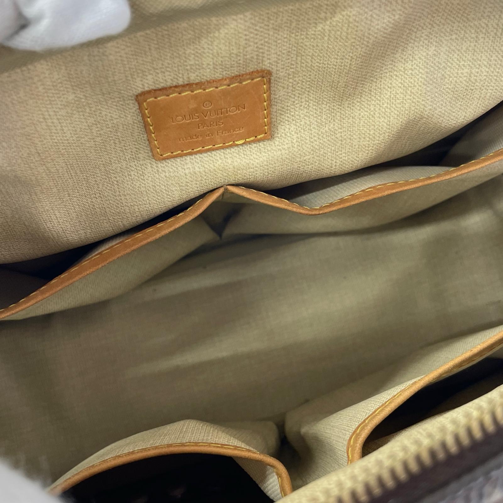 LV トゥルービル モノグラム M42228