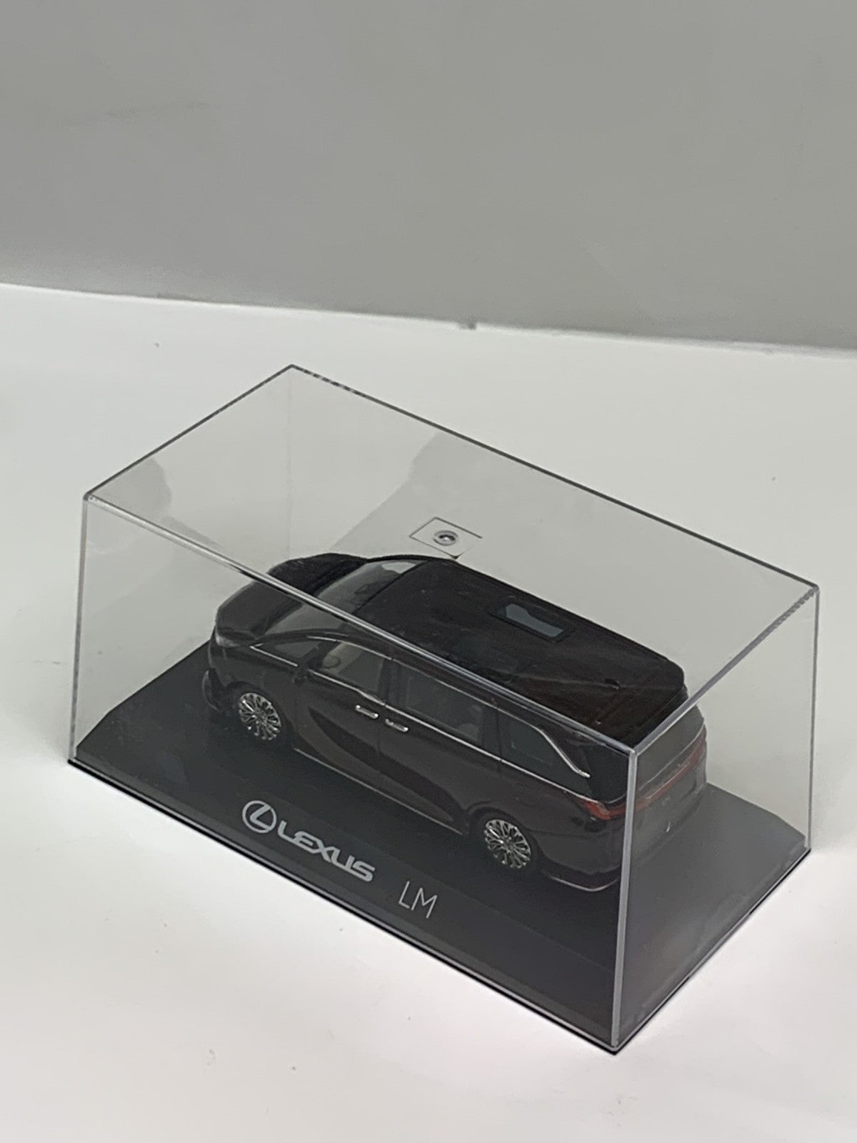 京商 1/43 レクサスLM スケールカー