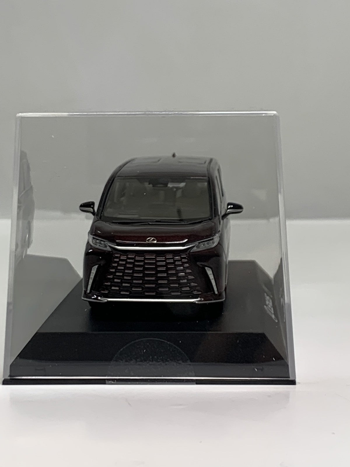 京商 1/43 レクサスLM スケールカー