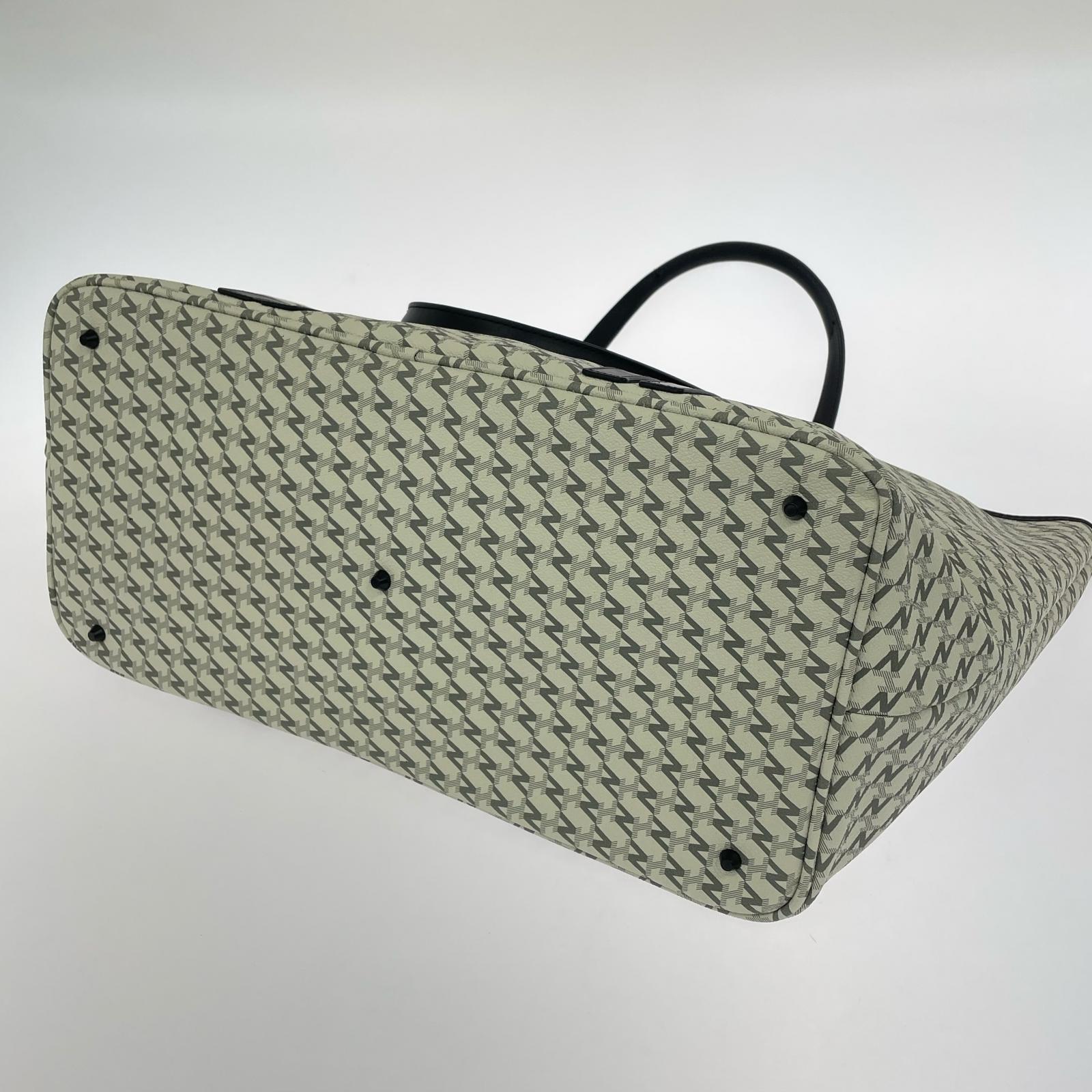 その他バッグ 82532-06 Monogram Series Large Locker Tote ホワイト