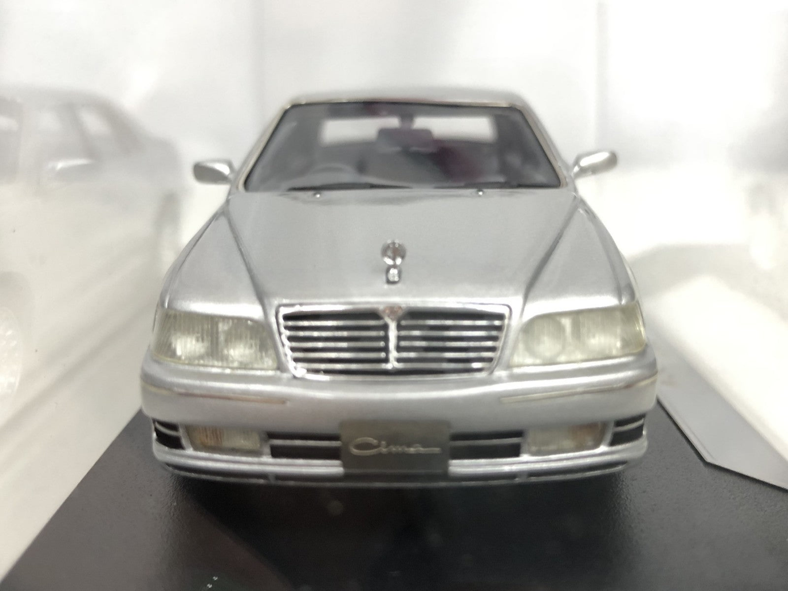 ハイストーリー 1/43 日産シーマ スケールカー