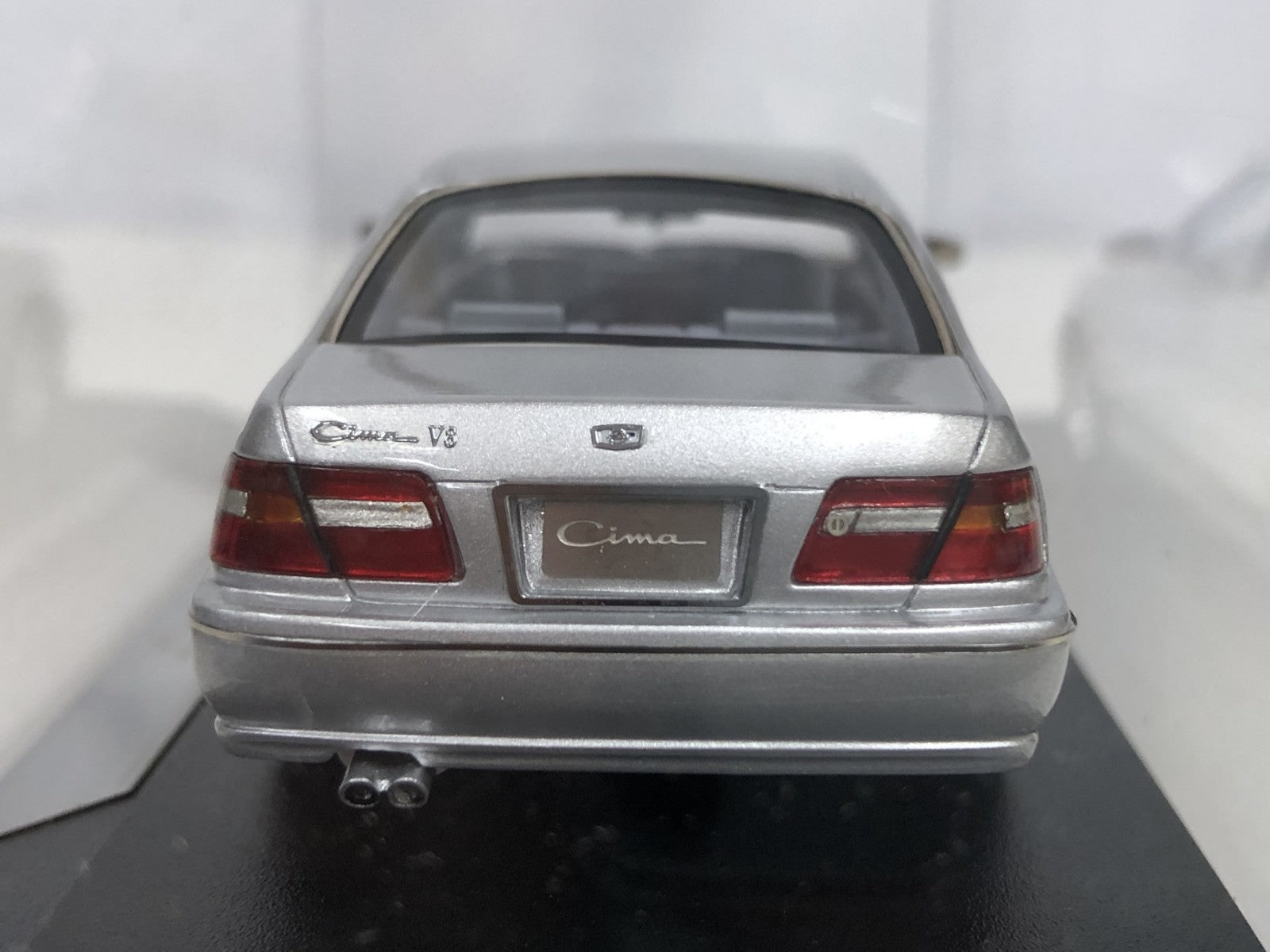 ハイストーリー 1/43 日産シーマ スケールカー