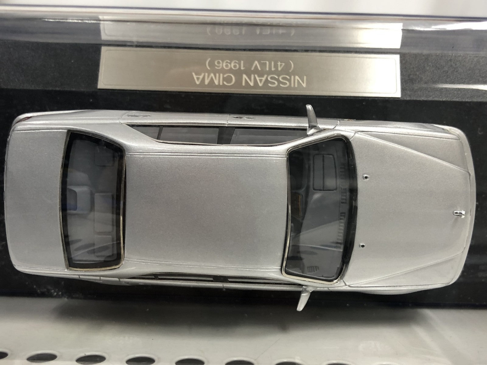 ハイストーリー 1/43 日産シーマ スケールカー