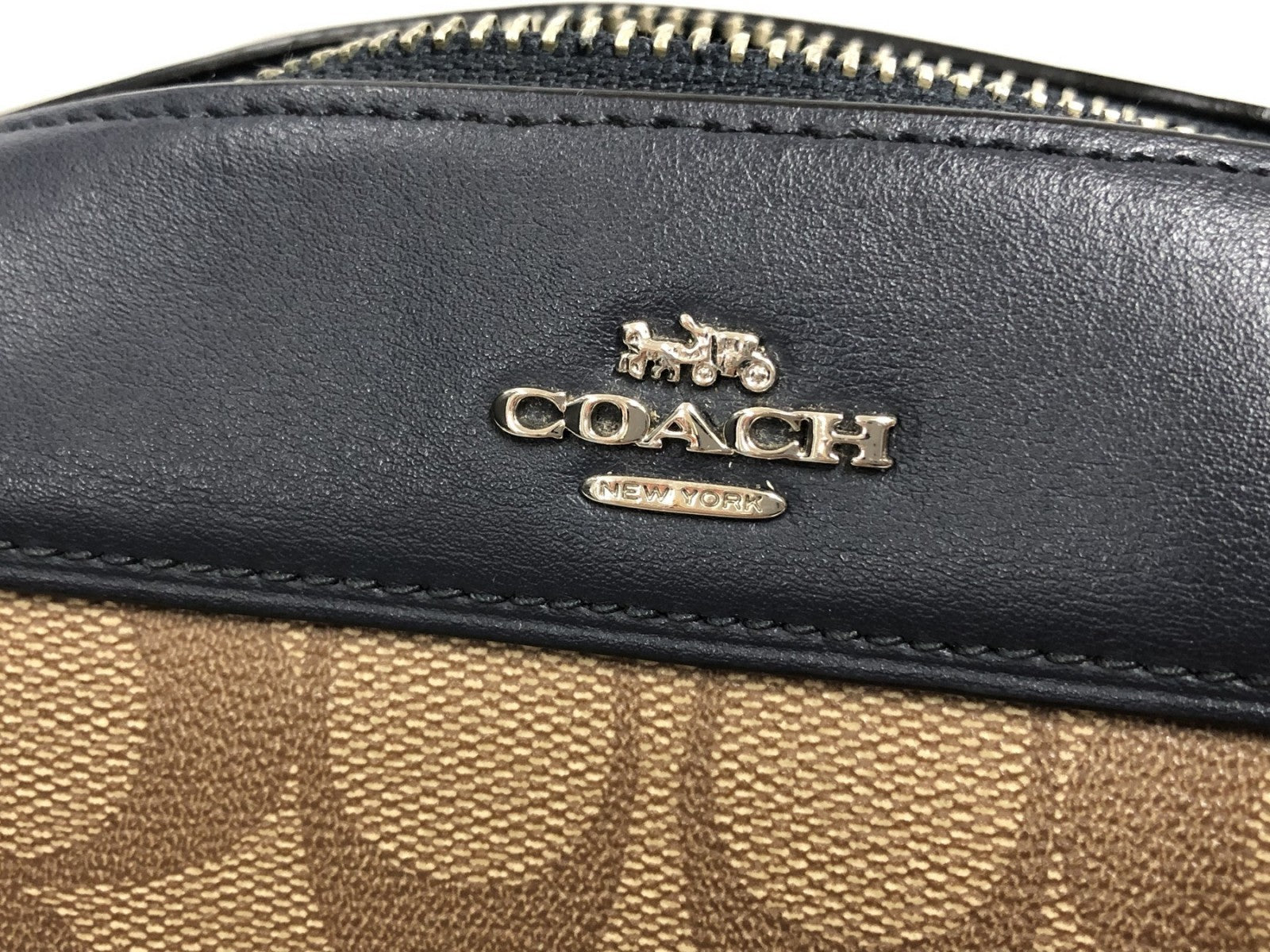 COACH サイドチェック シグネチャー