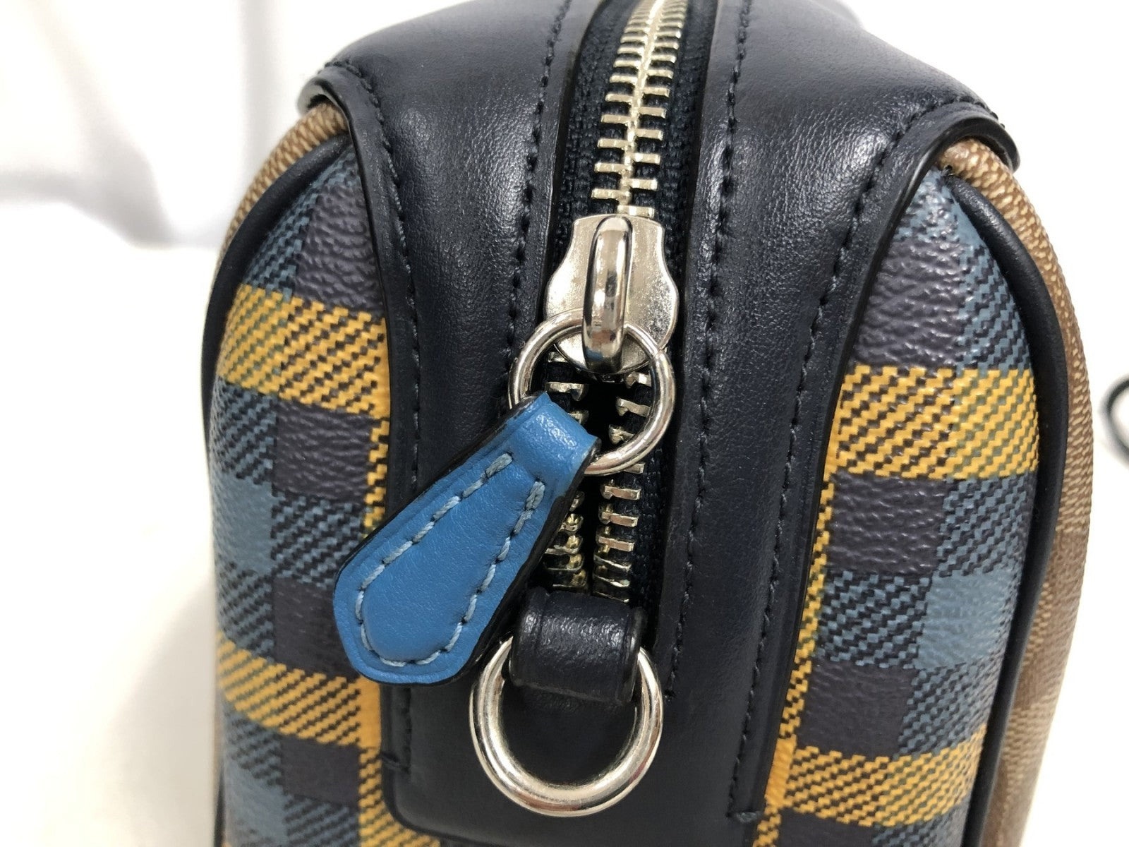 COACH サイドチェック シグネチャー