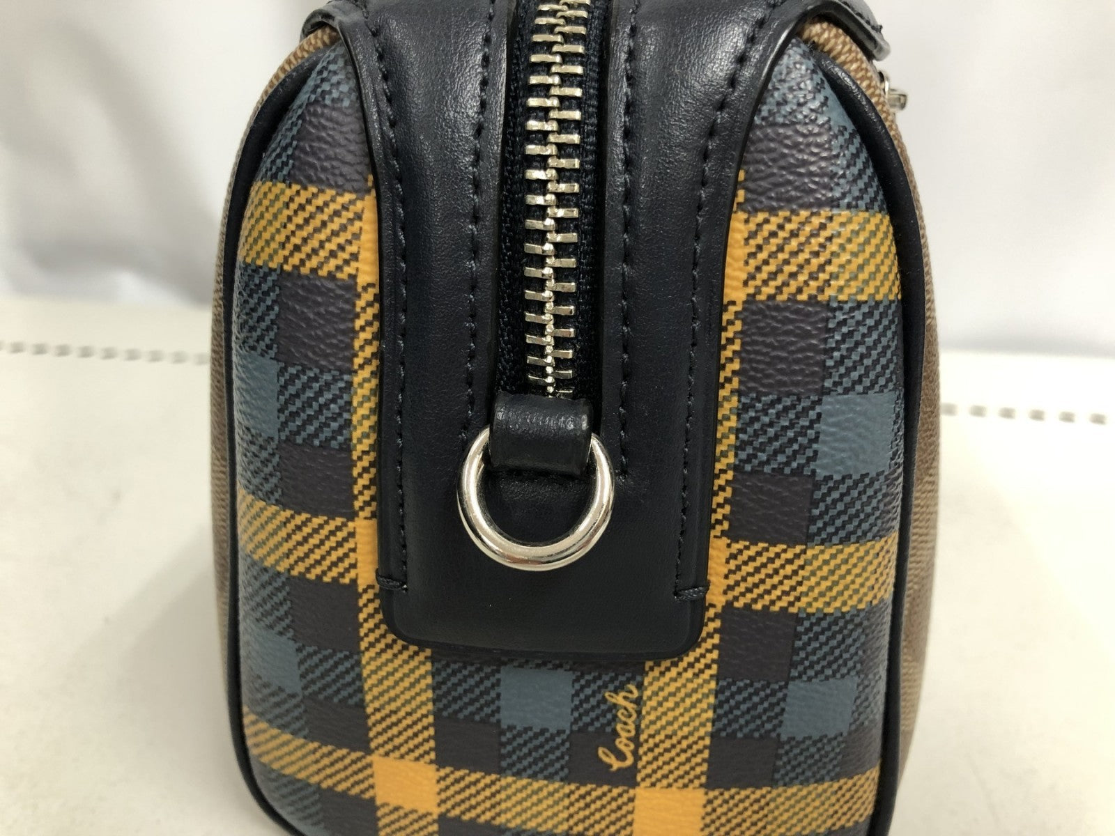 COACH サイドチェック シグネチャー