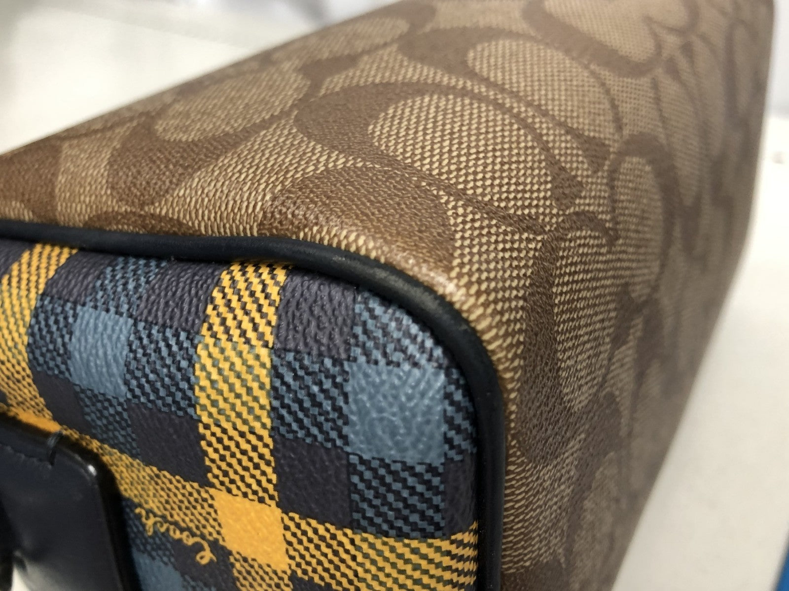 COACH サイドチェック シグネチャー