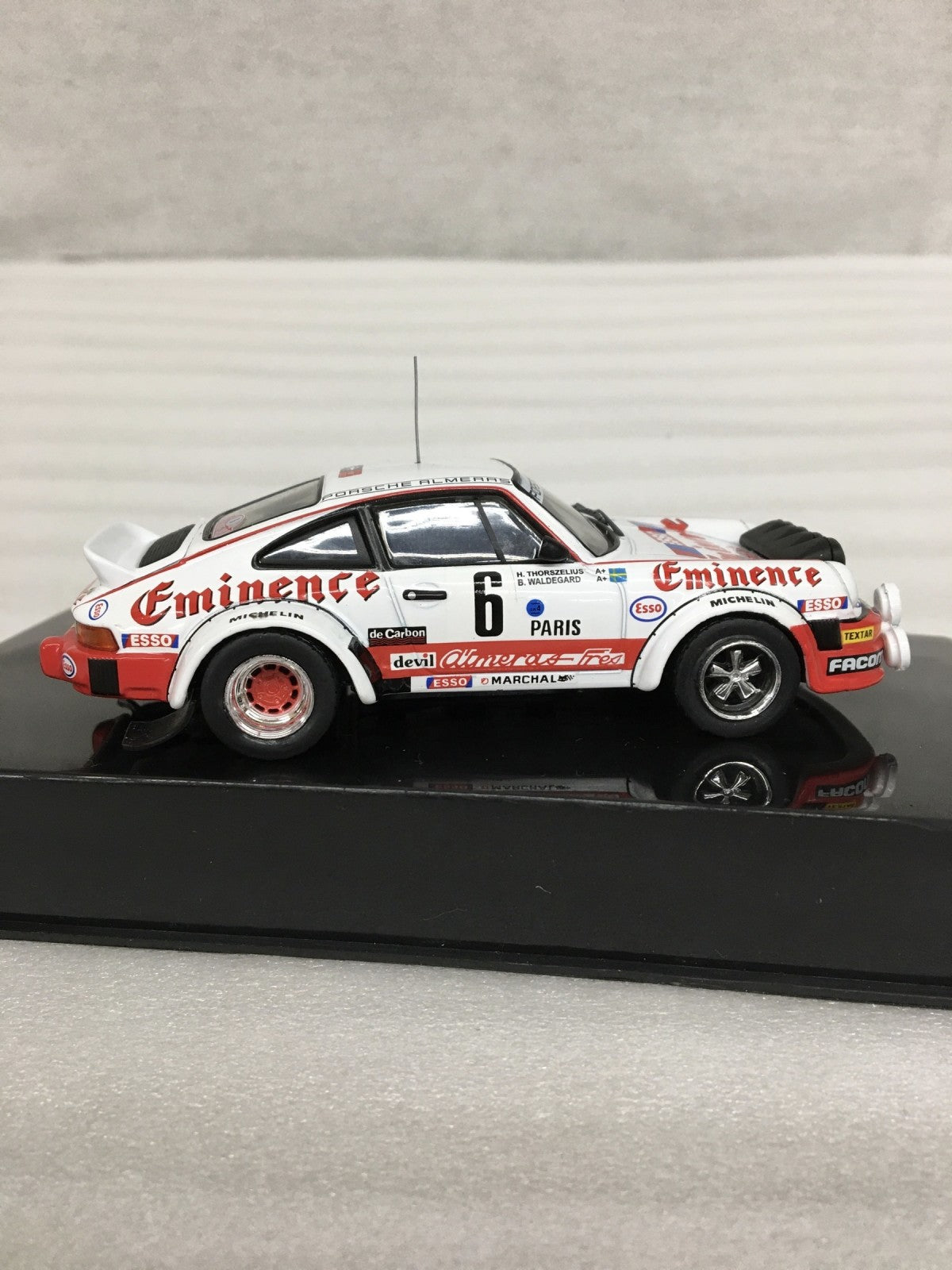 ixo ポルシェ 911 1982 スケールカー