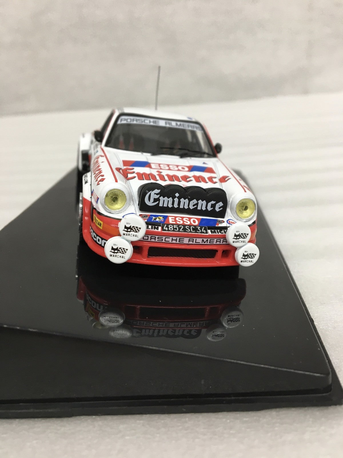 ixo ポルシェ 911 1982 スケールカー