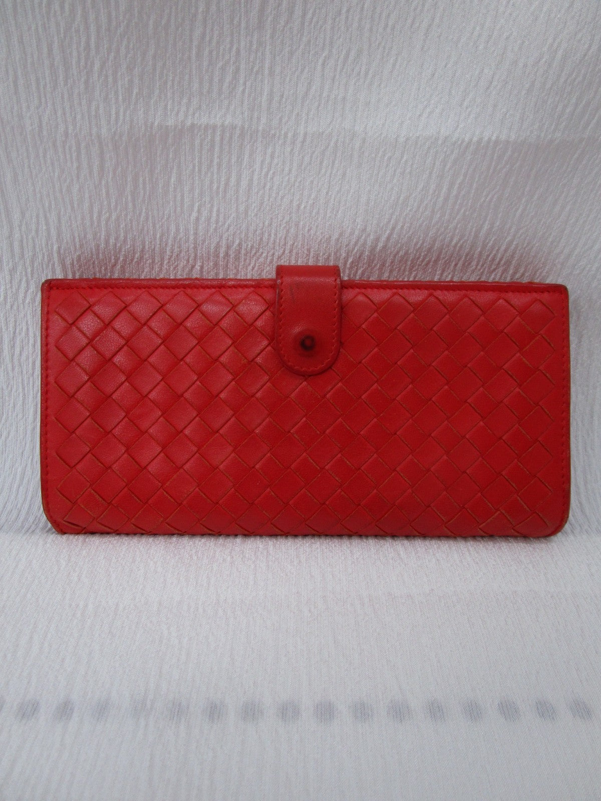 Bottega Veneta 長財布 赤
