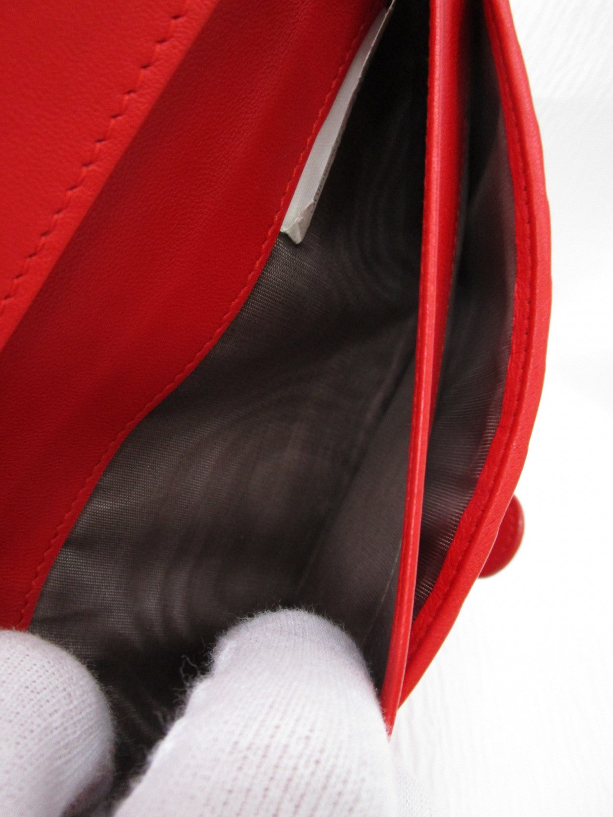 Bottega Veneta 長財布 赤