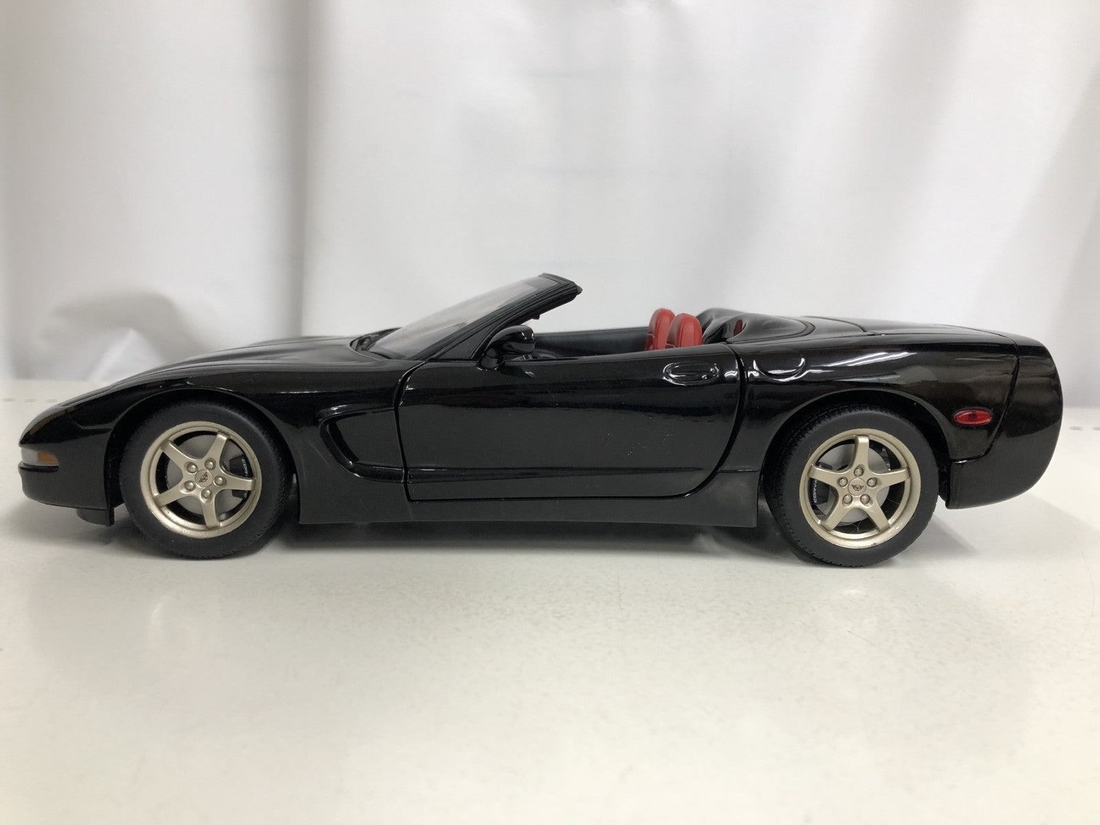 シボレーコルベット 1998 コンバーチブル ブラック スケールカー