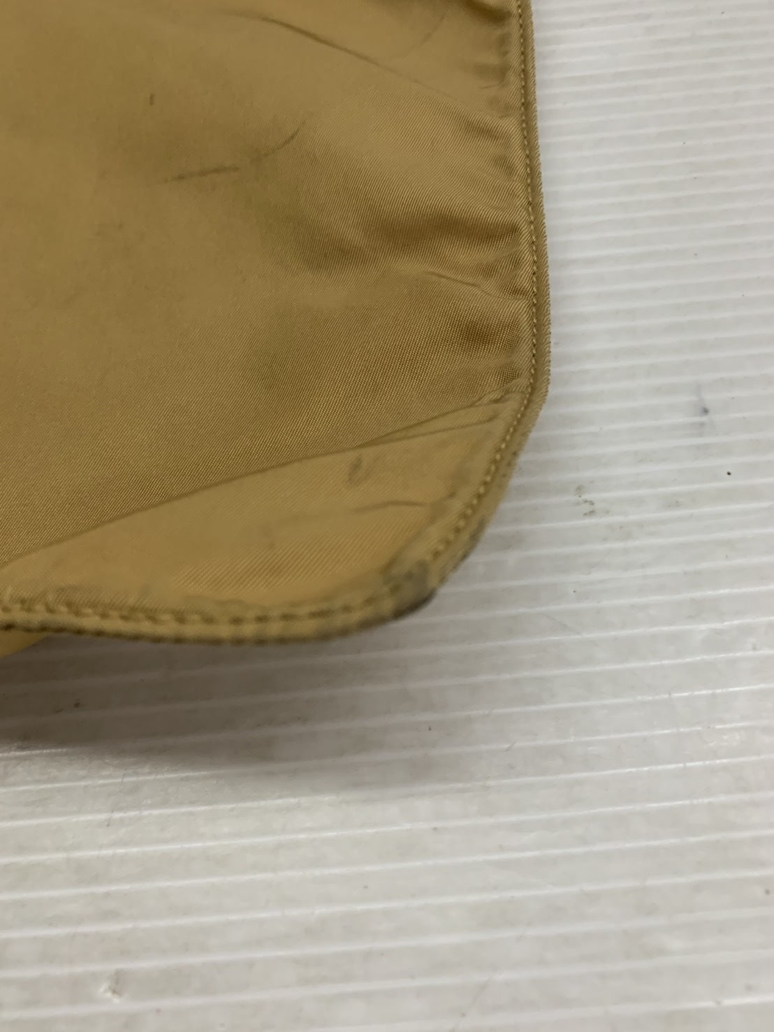 ボディバッグ