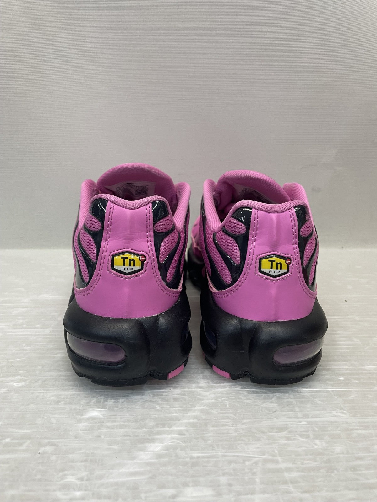 スニーカー HJ9743-601