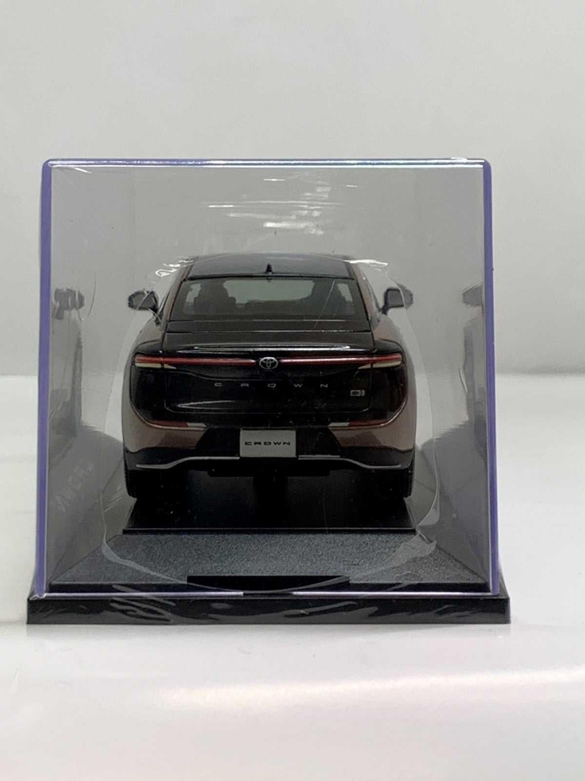 クラウン クロスオーバー カラーサンプル