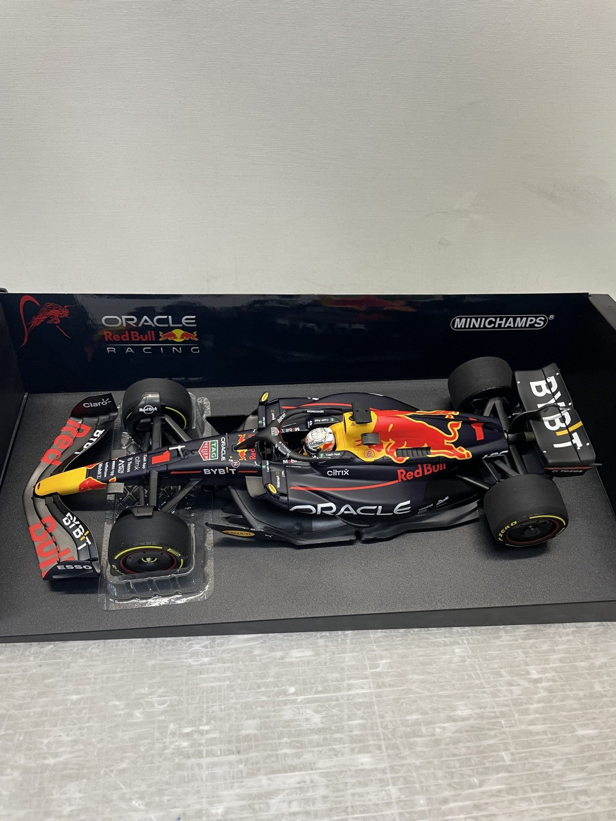 PMA レッドブルレーシングRB18 #1 M・フェルスタッペン スケールカー