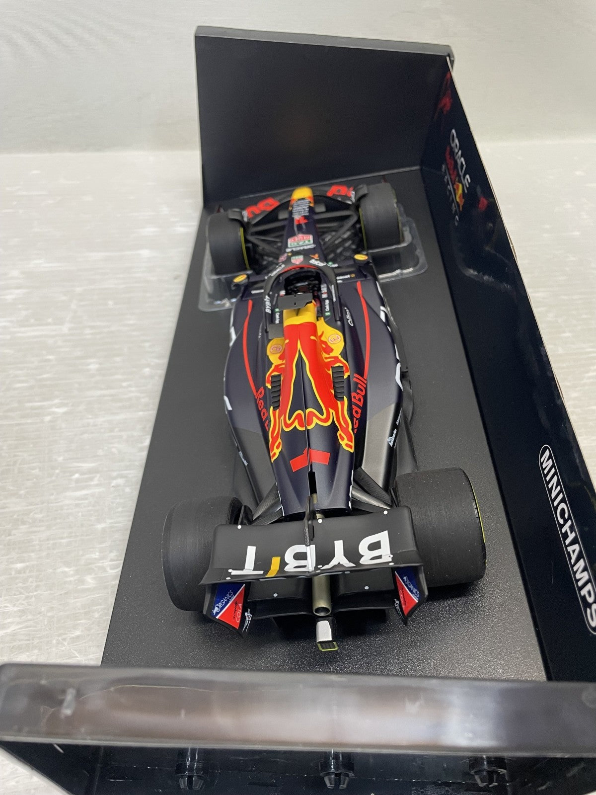 PMA レッドブルレーシングRB18 #1 M・フェルスタッペン スケールカー