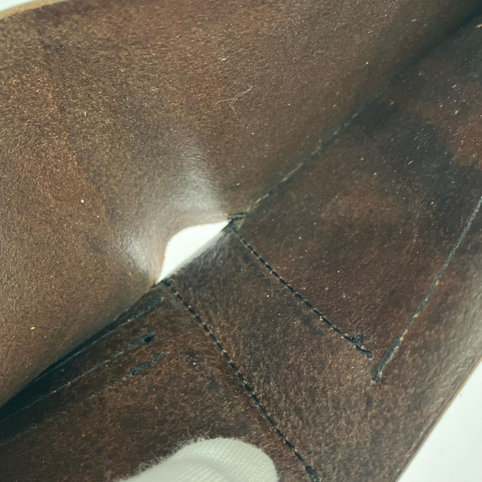 コンパクトウォレット 二つ折り財布 黒 ブラック