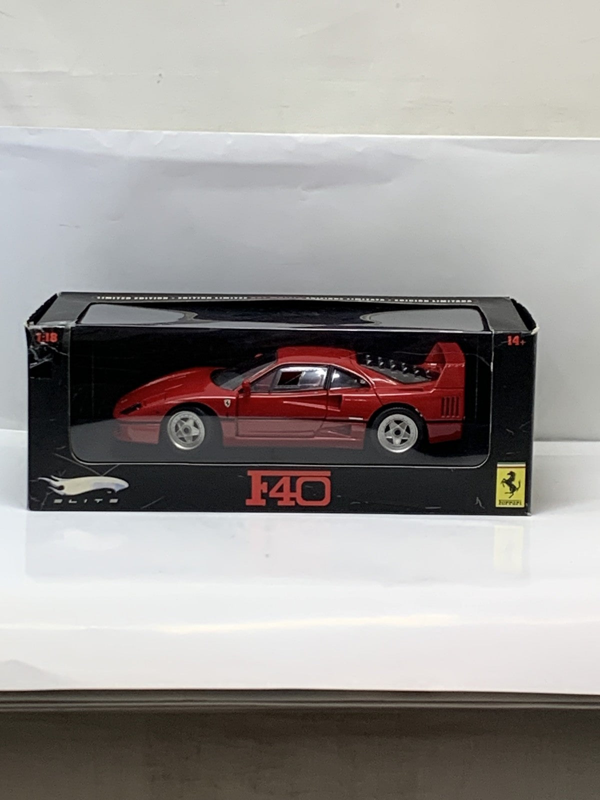 hot wheels f40 limited エディション スケールカー
