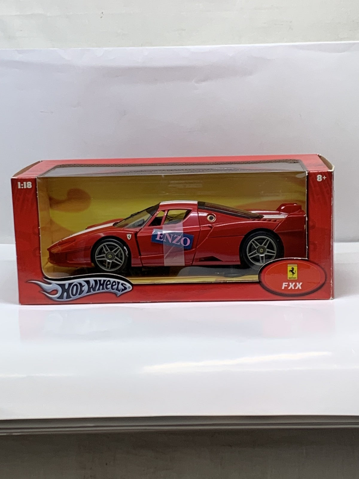 1/18 Ferrari FXX レッド Hot Wheels スケールカー