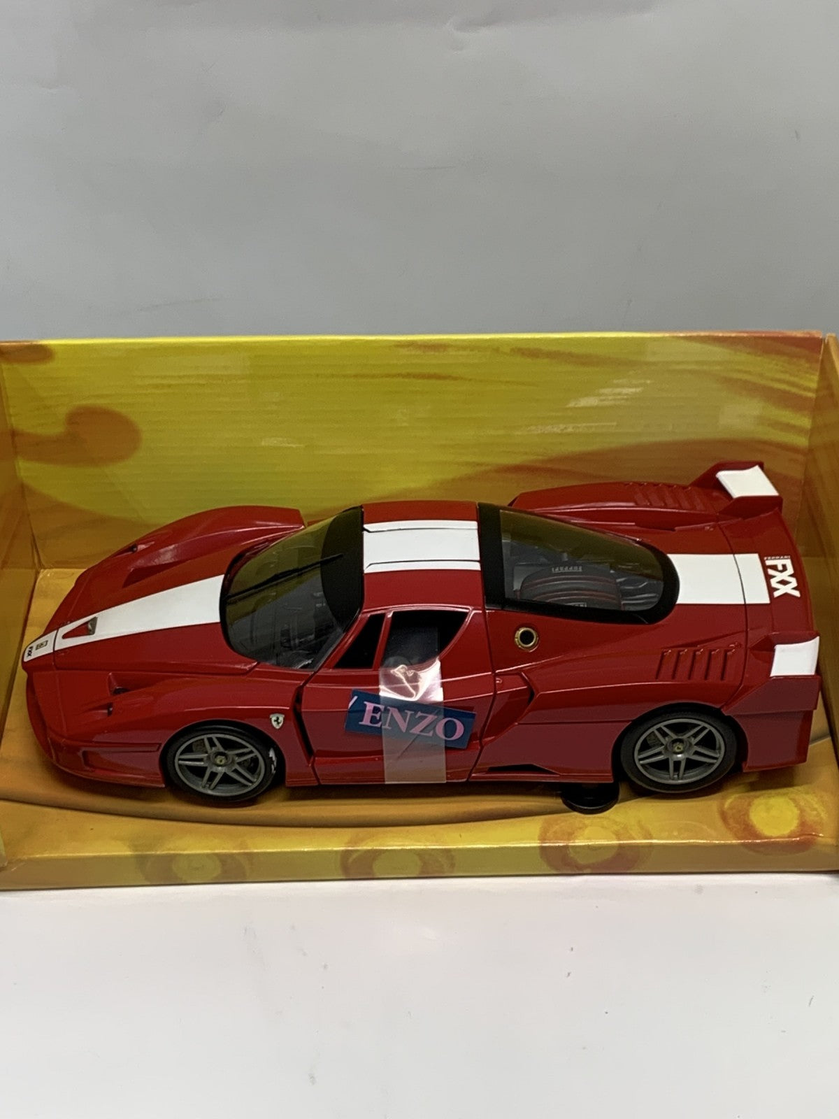 1/18 Ferrari FXX レッド Hot Wheels スケールカー