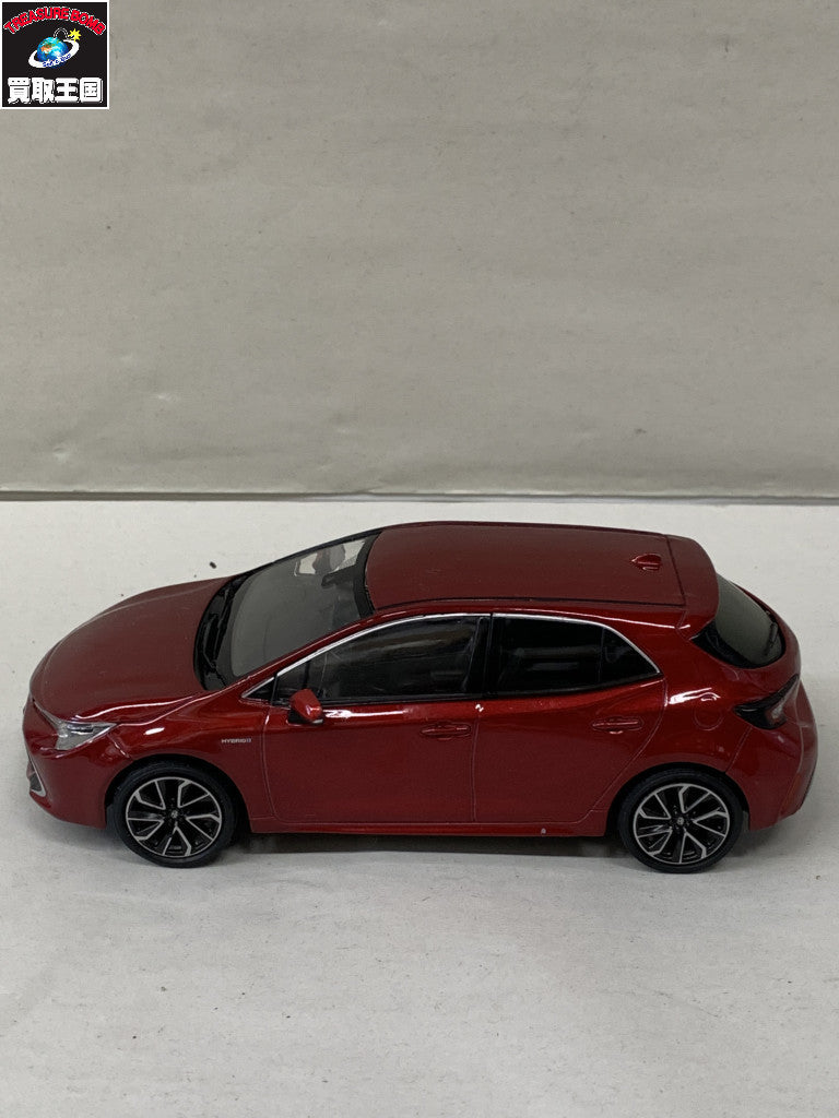 COROLLA エモーショナルレッド カラーサンプル
