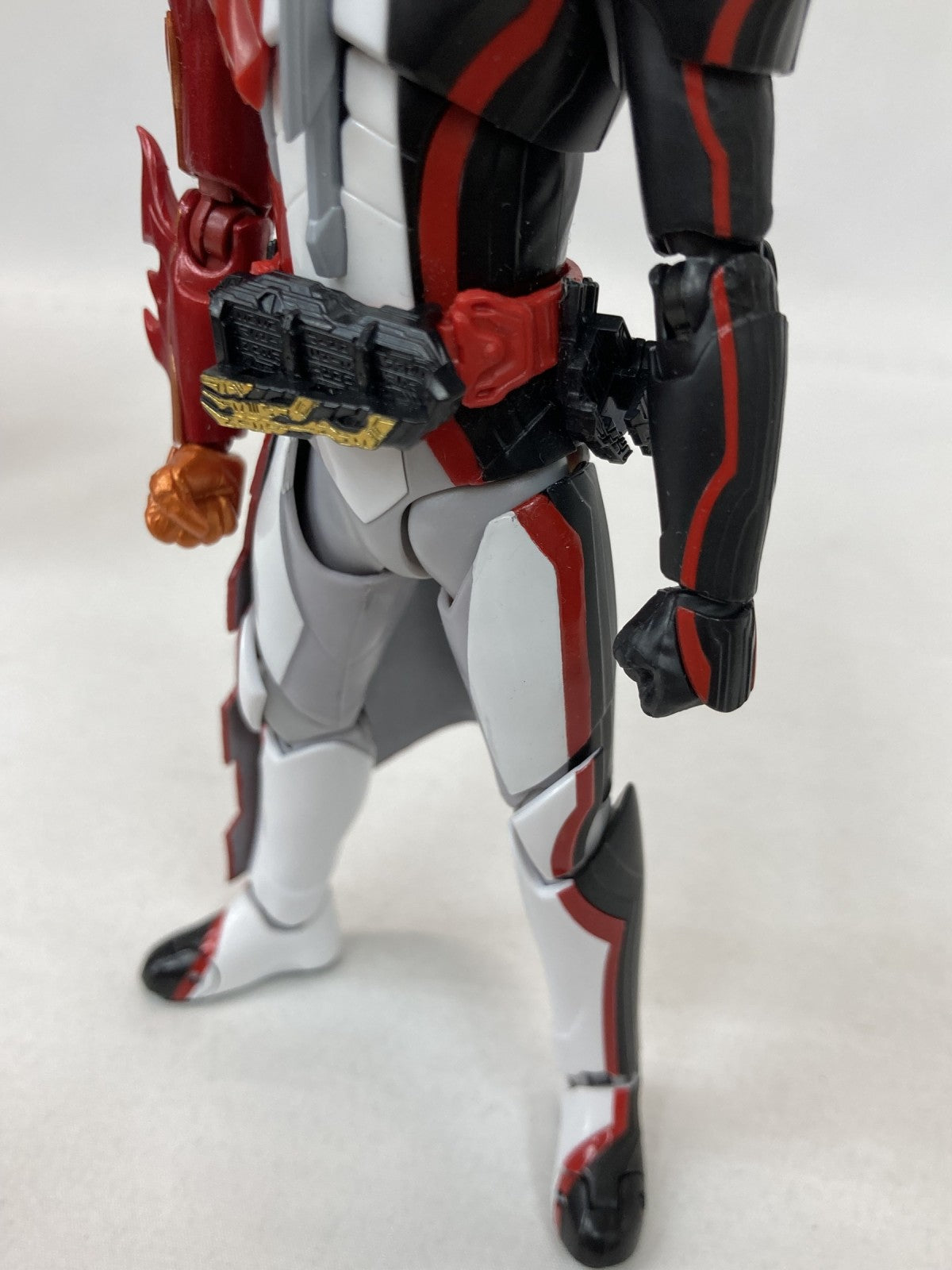 フィギュアーツ 仮面ライダーセイバー ブレイブドラゴン フィギュア/グッズ