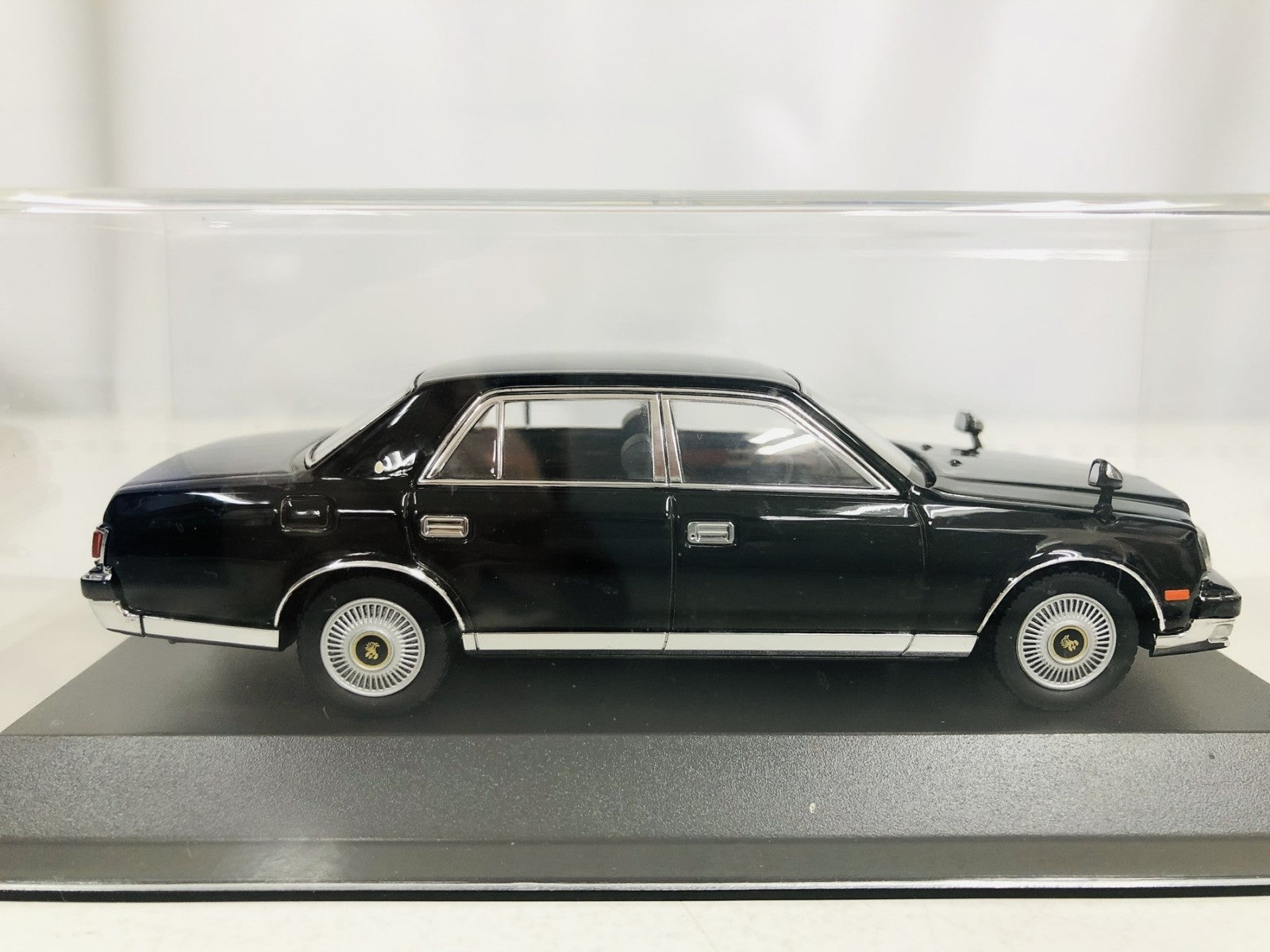 1/43 TOYOTA トヨタ センチュリー (GZG50) 2010 神威 スケールカー