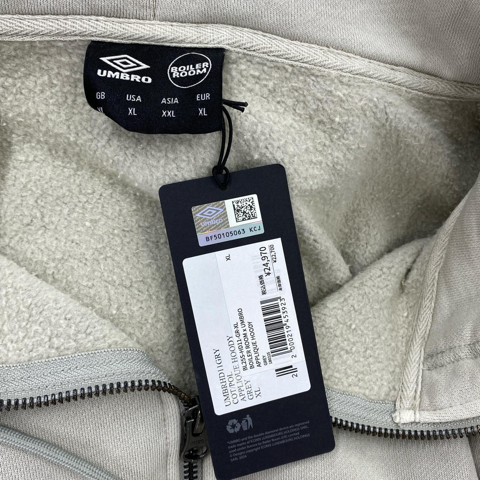 パーカー × BOILER ROOM APPLIQUE HOODY (XL) グレー