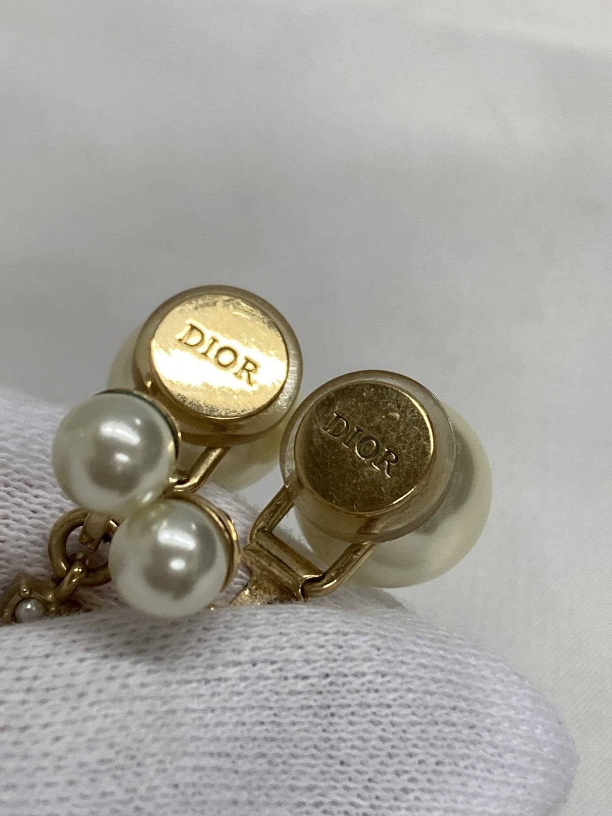 DIOR パール CDロゴ トライバル イヤリング