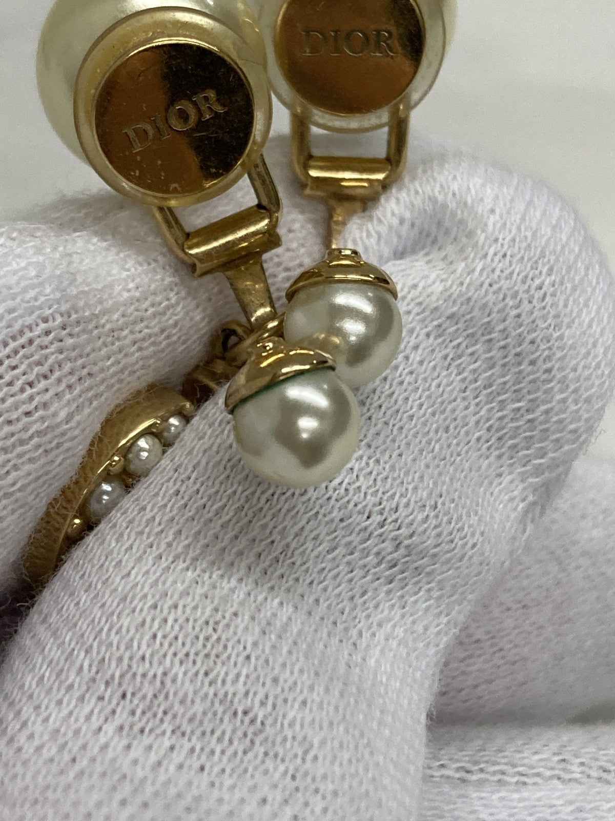 DIOR パール CDロゴ トライバル イヤリング