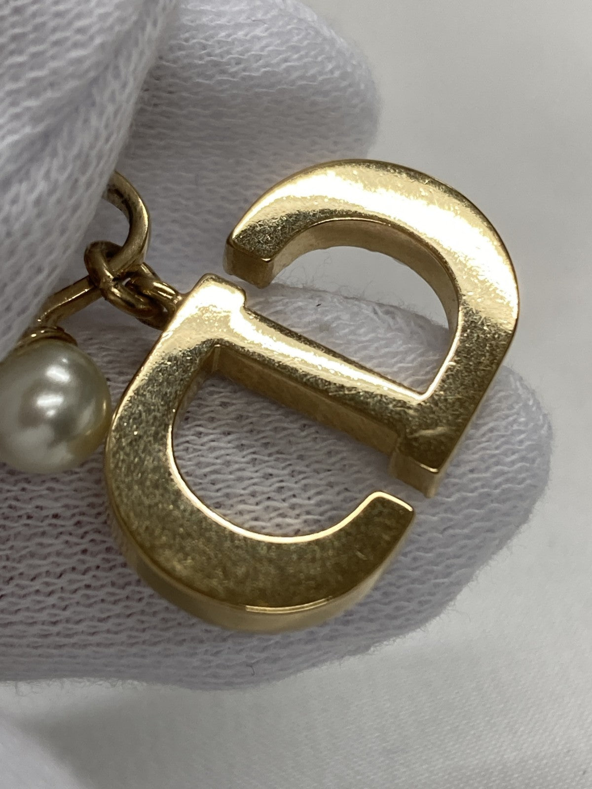 DIOR パール CDロゴ トライバル イヤリング