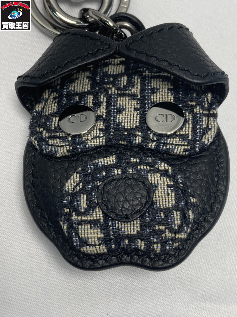 C.Dior Bobby Air Tag ホルダー